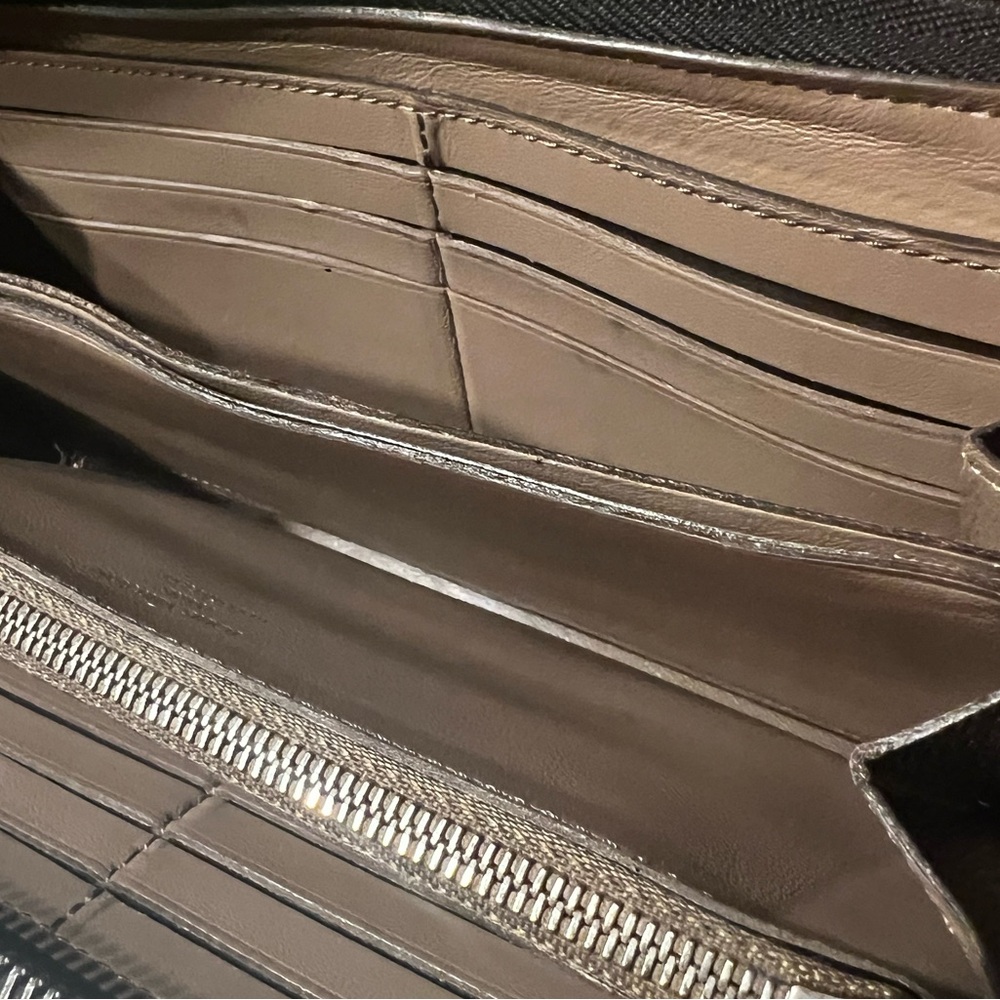 LOUIS VUITTON Portefeuille
Comet Long Wallet (BLACK) - Picture 12 of 16